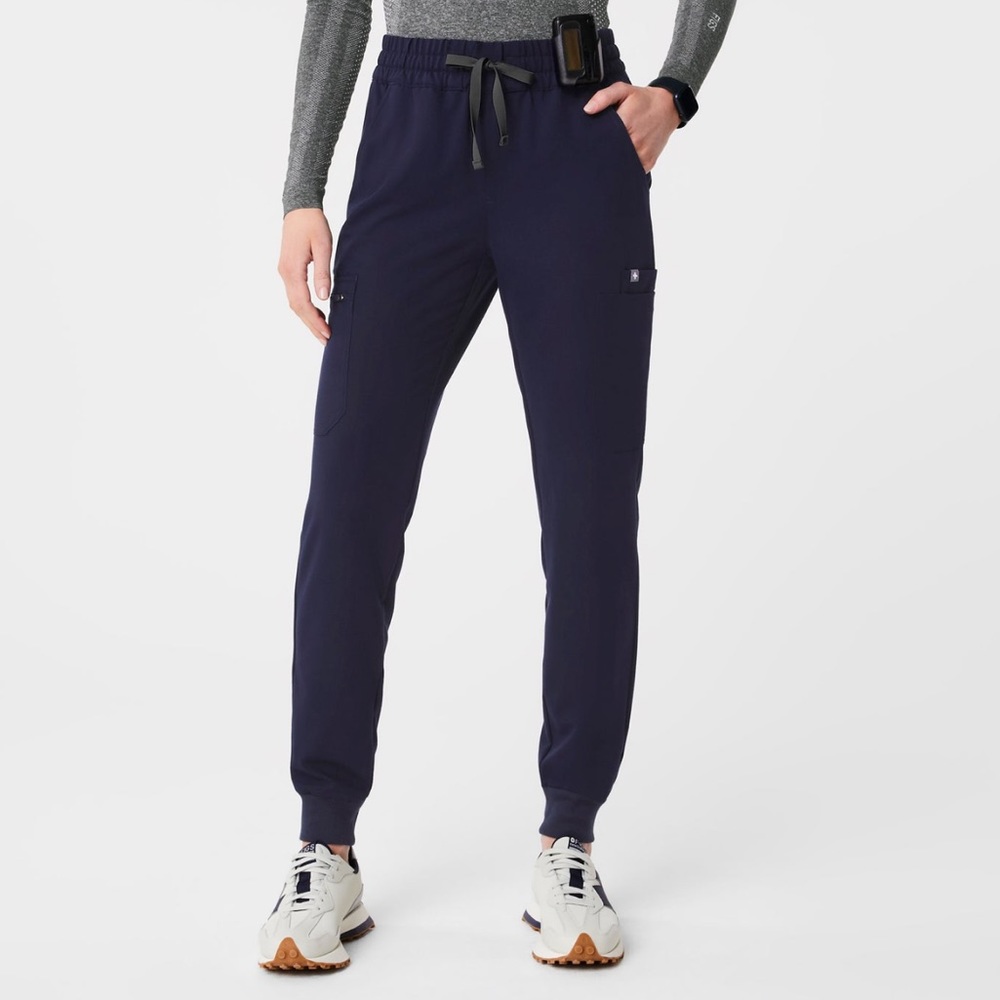 Figs Uman Relaxed Jogger Scrub Pants x 2